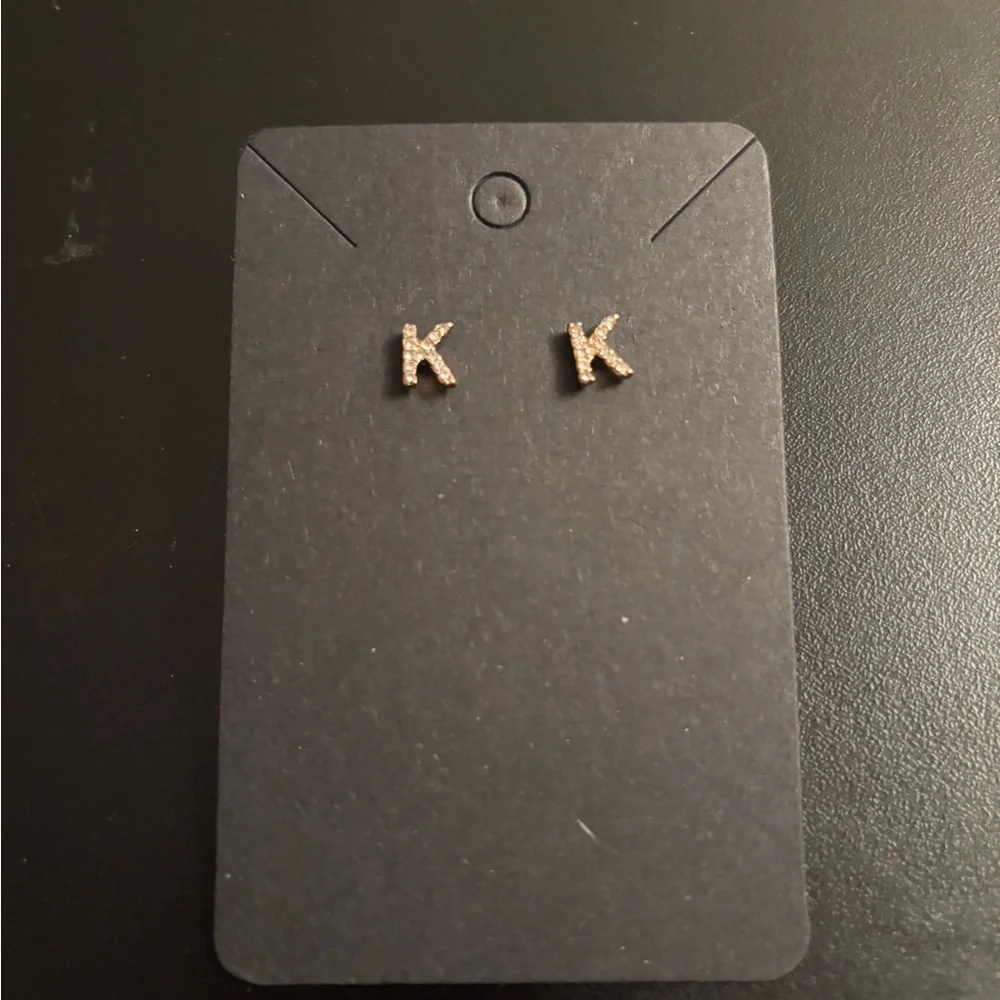 Claire's Gold 'K' Stud Earrings - Picture 1 of 2